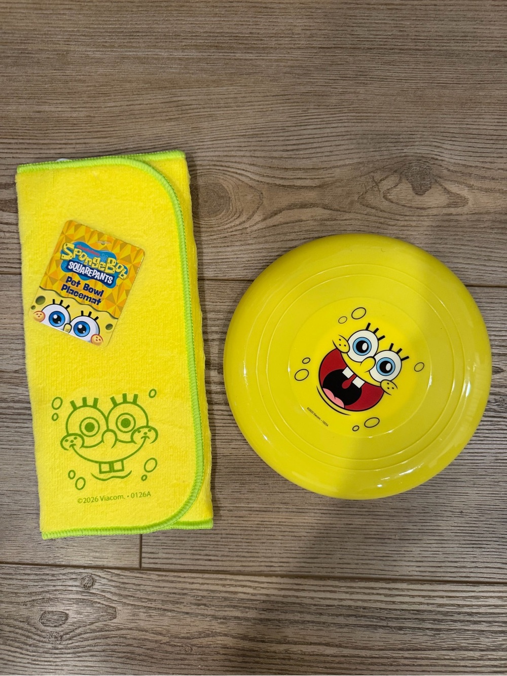Dog placemat & Frisbee